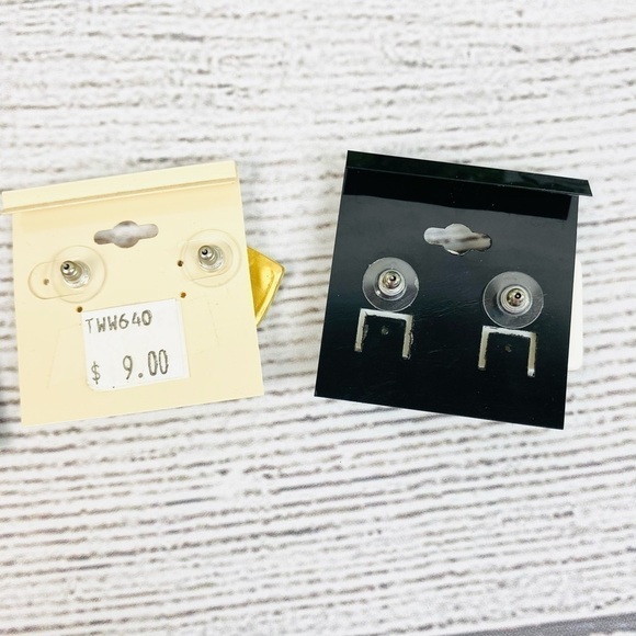 Vintage 80’s/90’s Bundle of 4 Fashion Earrings - Picture 8 of 8